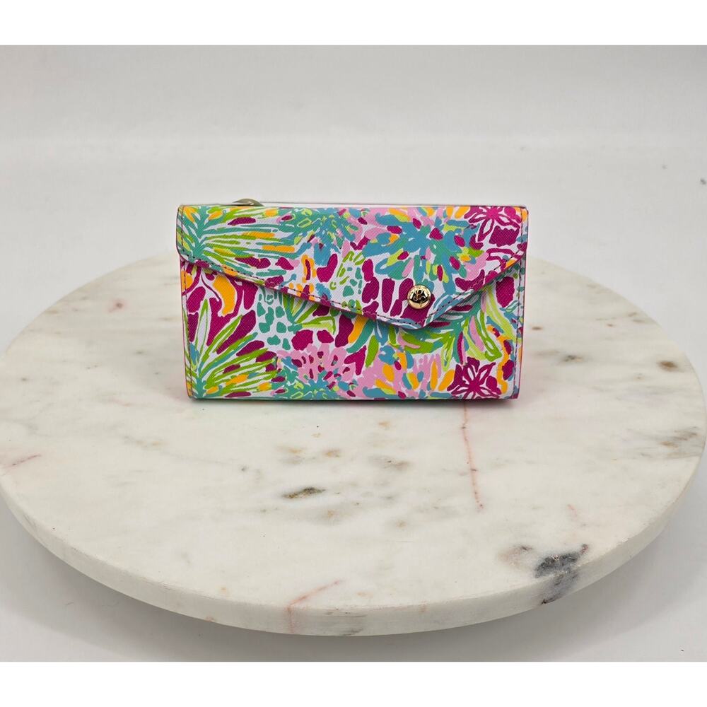 Lilly Pulitzer Fairycore It's Always‎ Sunny Somewhere Collapsible Sunglass Case